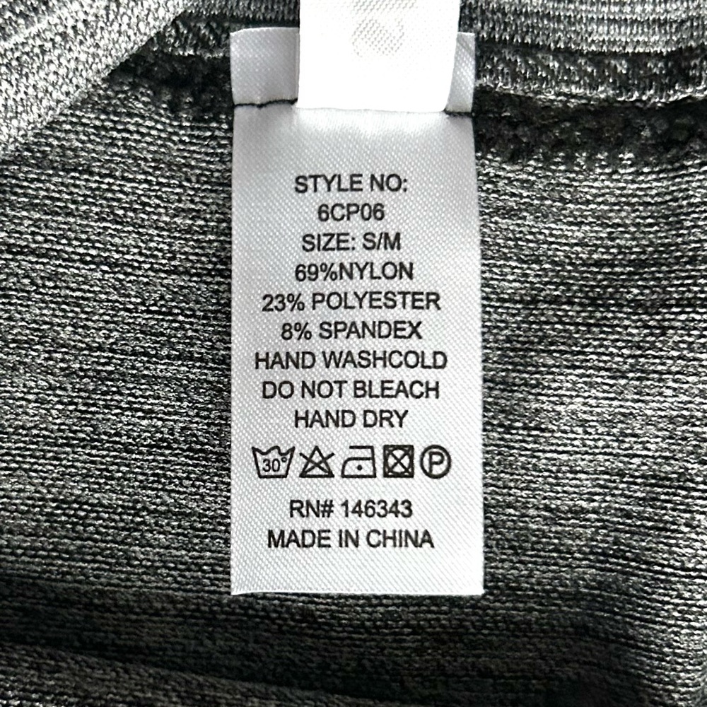🍂NWT Women’s Cropped Grey Leggings. Size: Small/Medium - Picture 6 of 11